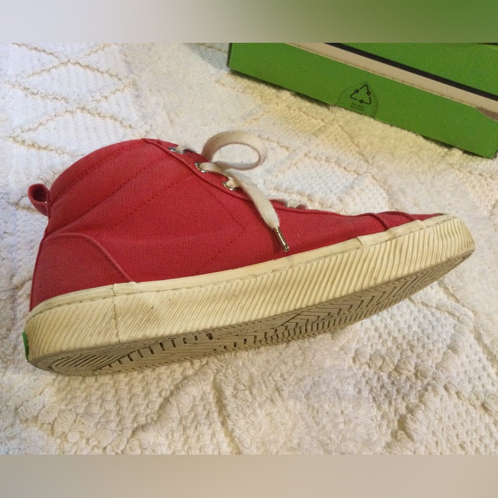 🍓HP!🍓CARIUMA | OCA Hightop Red, Women’s Sz 9/ Men’s Sz 7.5 - Picture 3 of 16